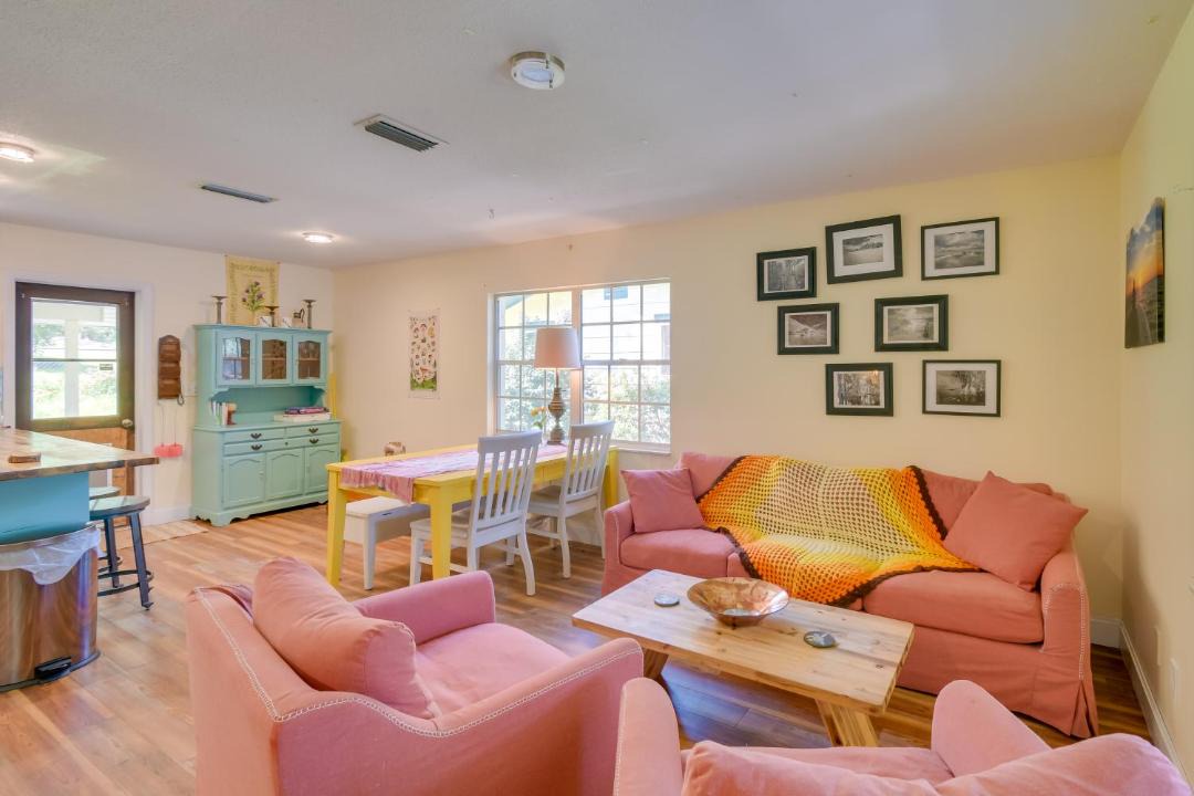 Photo of Livingroom in Hawthorne