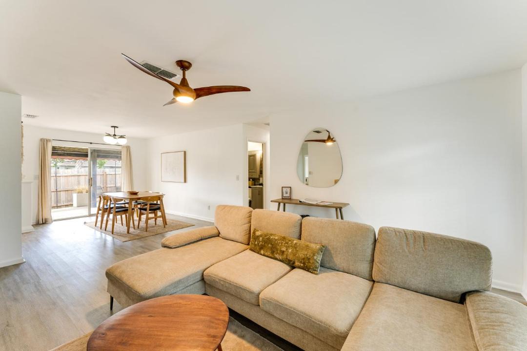 Photo of Livingroom in Laurel