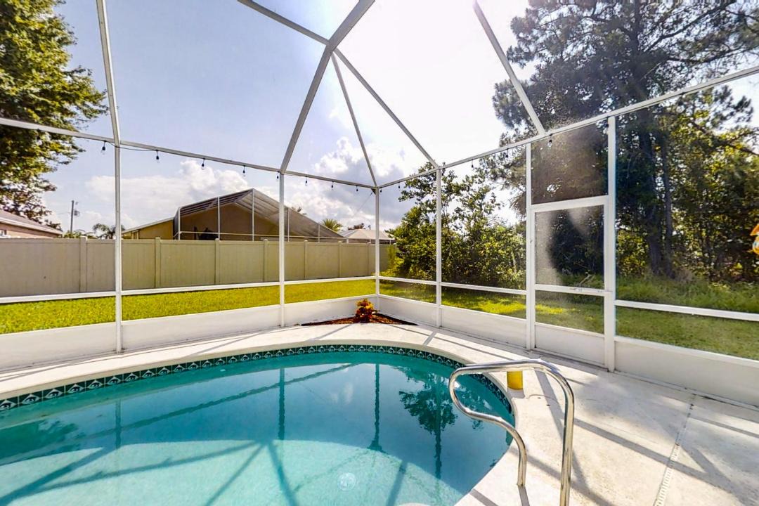 Photo of Patio Balcony in Indian Trails