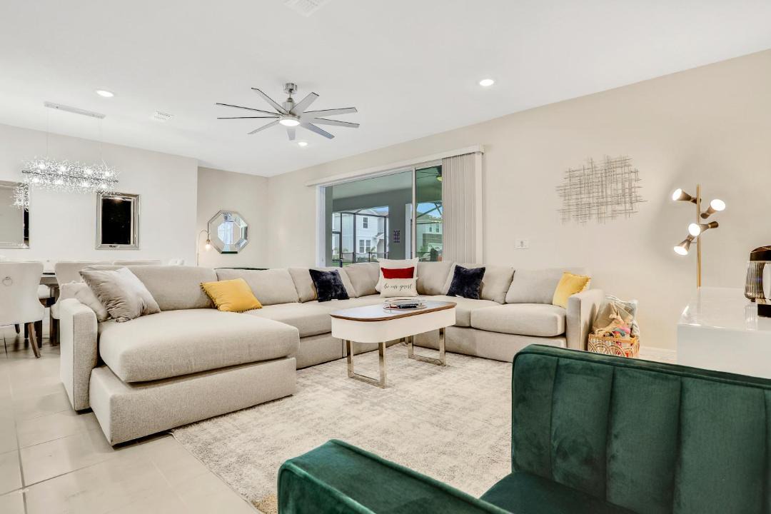 Photo of Livingroom in Davenport