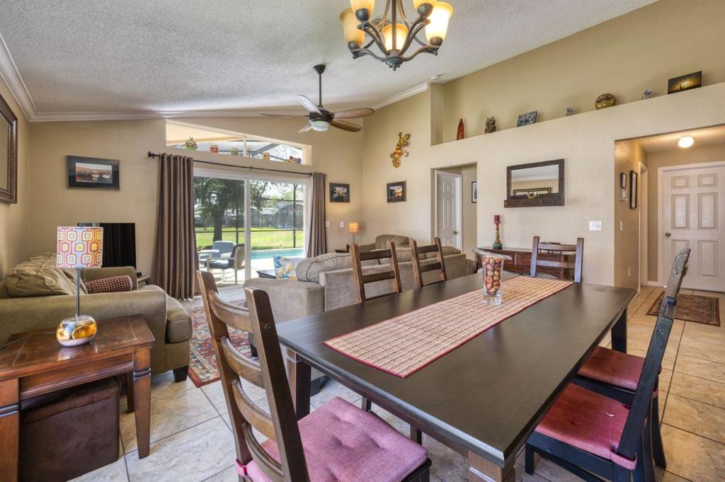 Photo of Livingroom in Lake Berkley