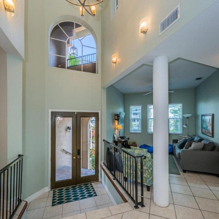 Photo of Livingroom in Treasure Island