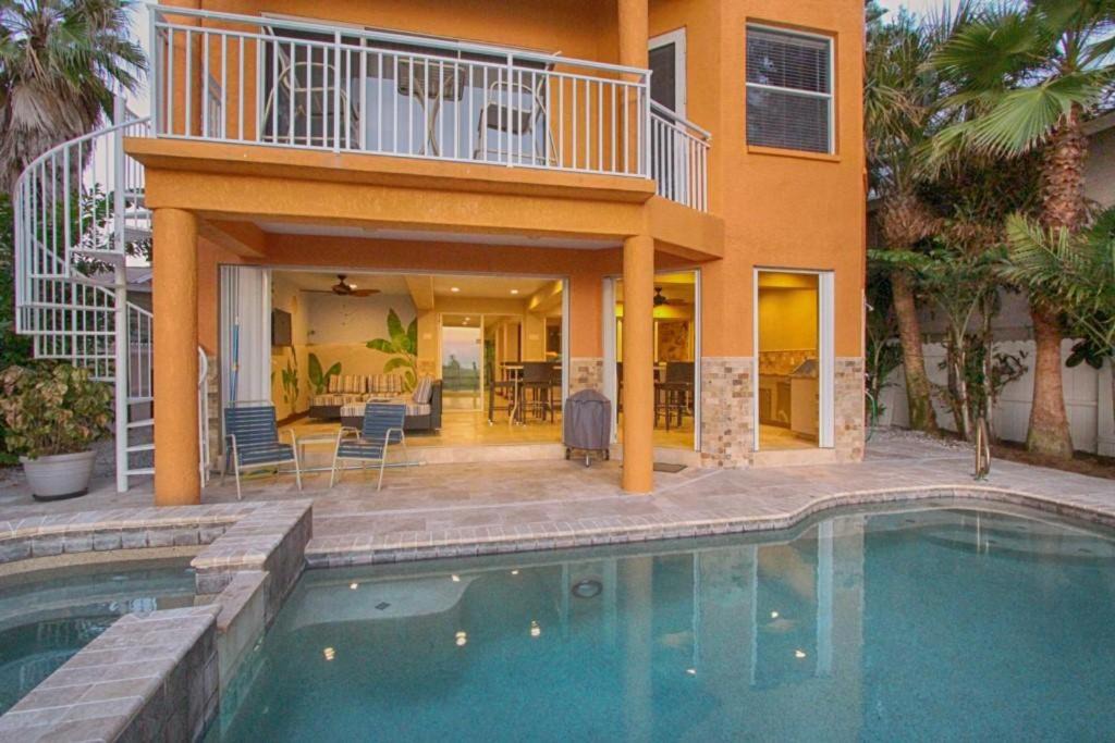 Photo of Outdoor in Treasure Island