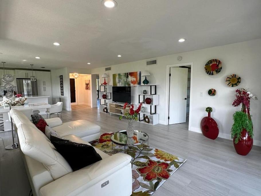 Photo of Livingroom in Hunt Club