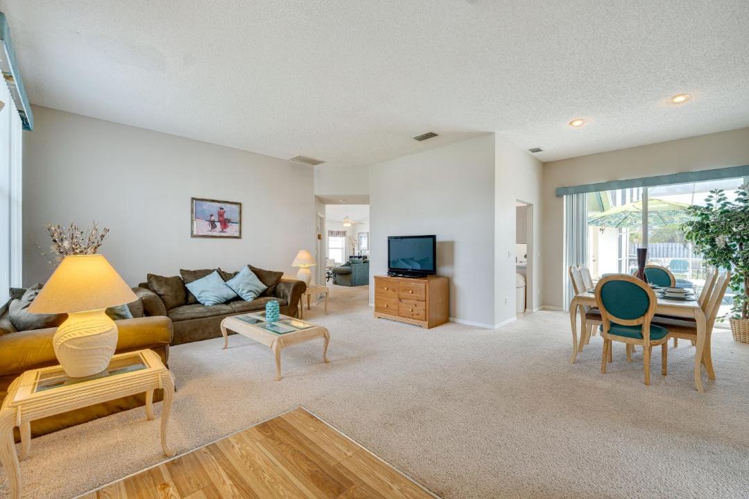 Photo of Livingroom in Lindfields