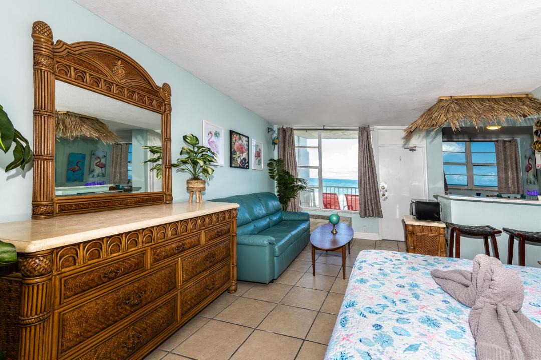 Photo of Livingroom in East Daytona