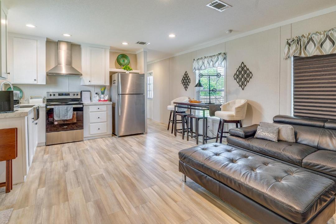 Photo of Livingroom in Brooksville