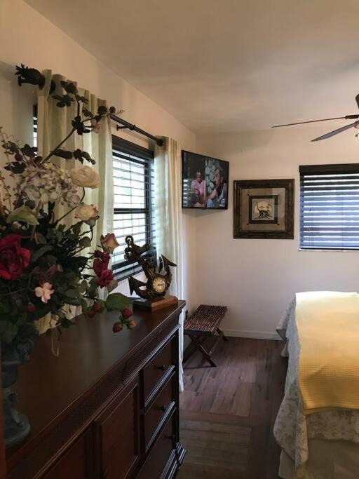 Photo of Livingroom in River Park