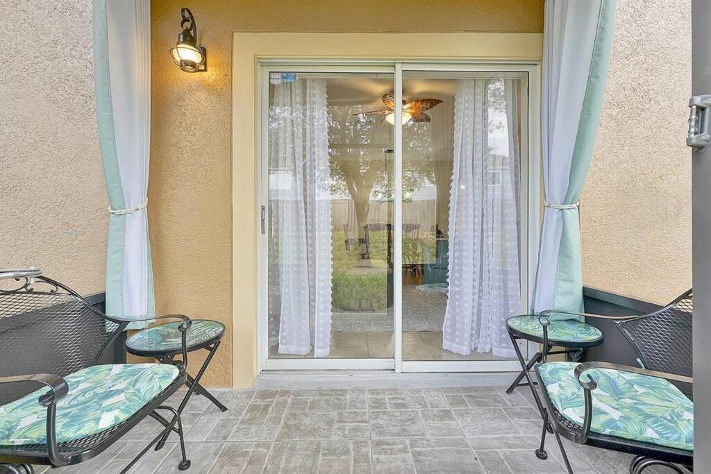 Photo of Patio Balcony in Regal Palms