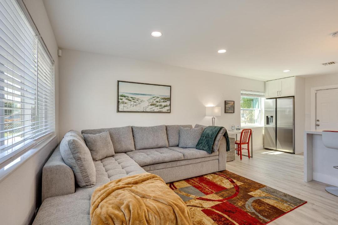 Photo of Livingroom in Riviera Beach