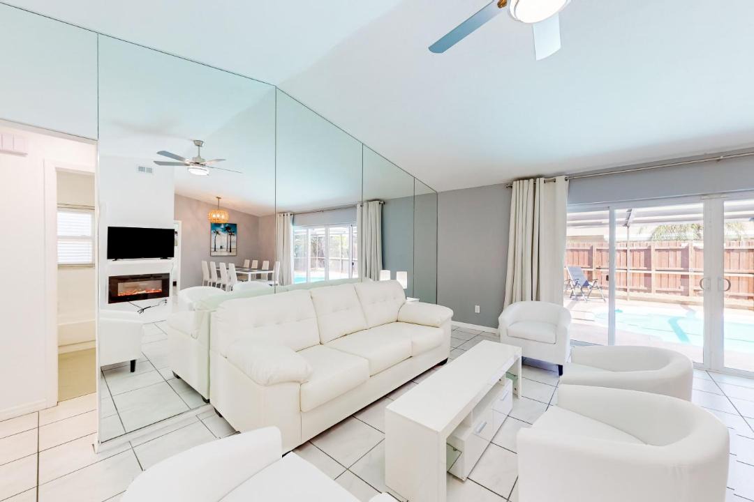 Photo of Livingroom in Seminole