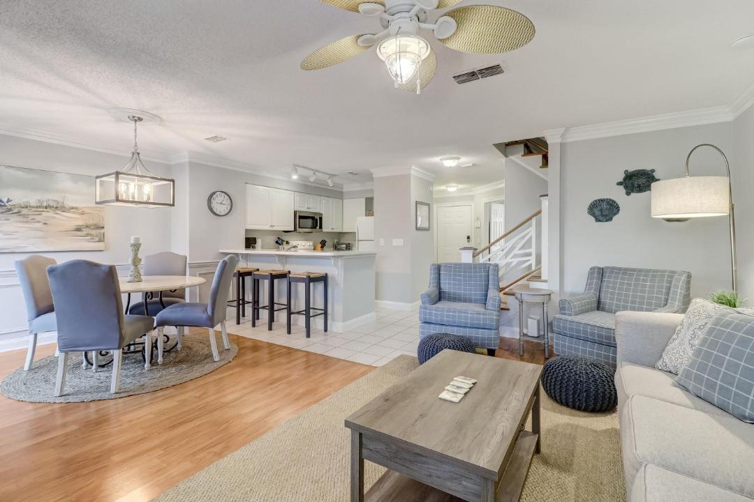 Photo of Livingroom in Amelia City