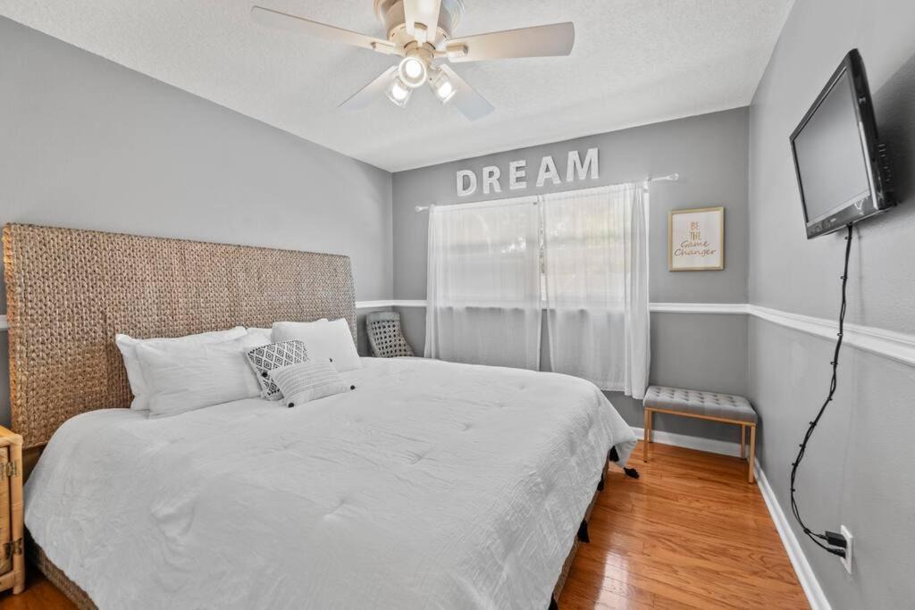 Photo of Bedroom in Seminole