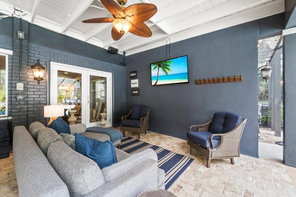 Photo of Livingroom in Seminole