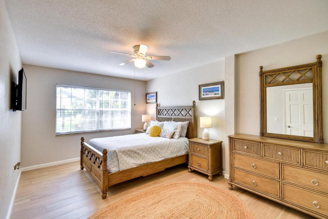 Photo of Bedroom in Coronado Cove