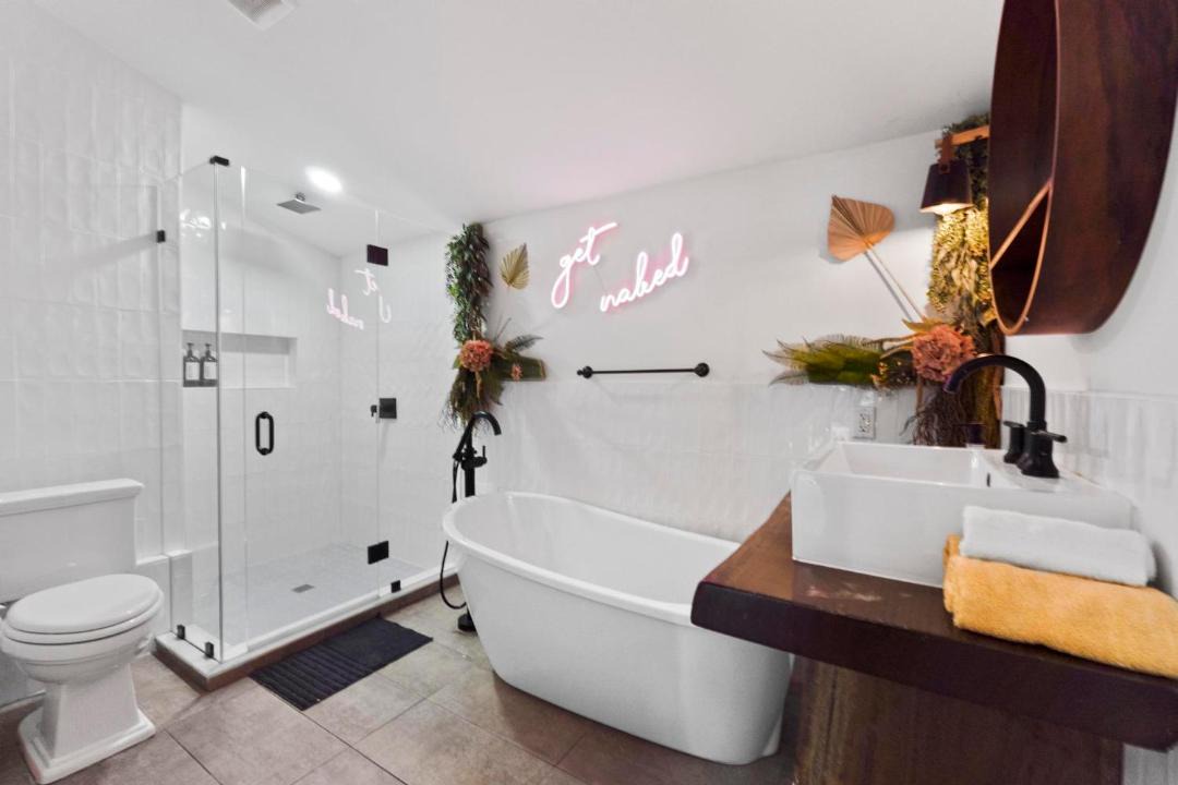 Photo of Bathroom in Middle River Terrace