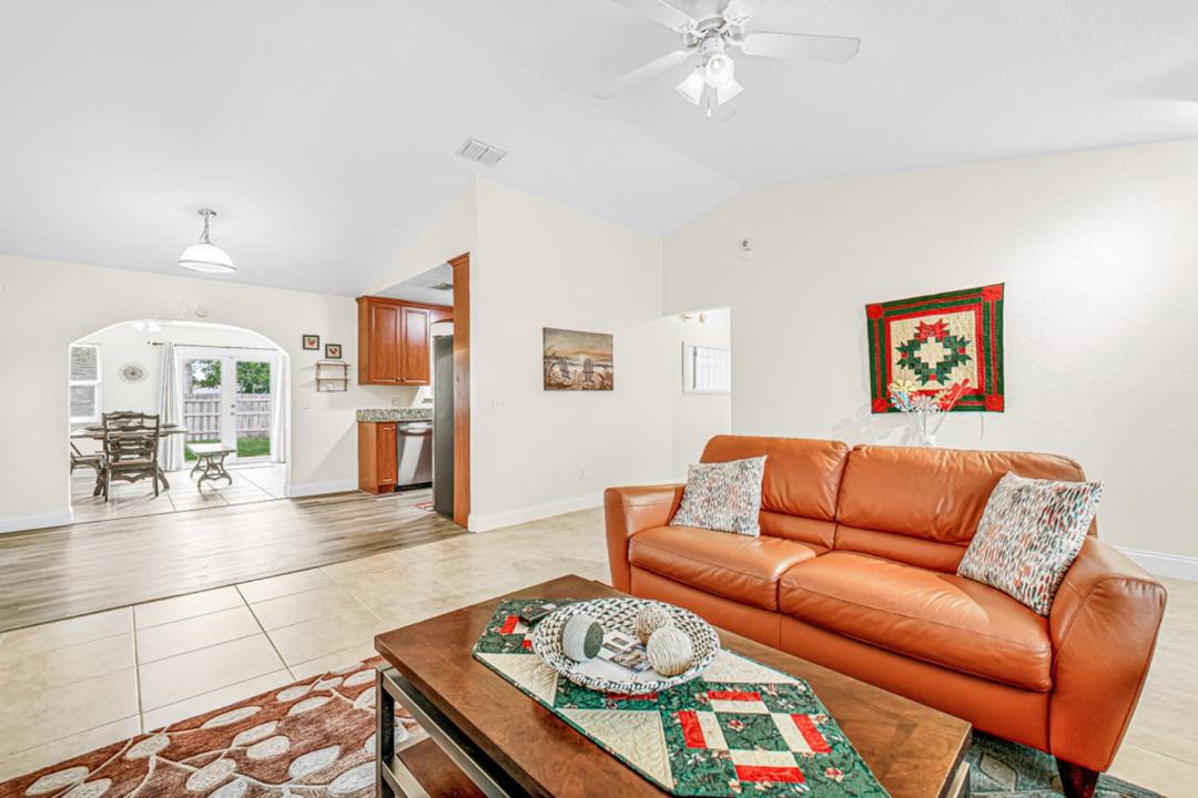 Photo of Livingroom in Royal Palm Beach