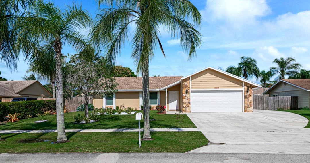 Photo of Buildings in Royal Palm Beach