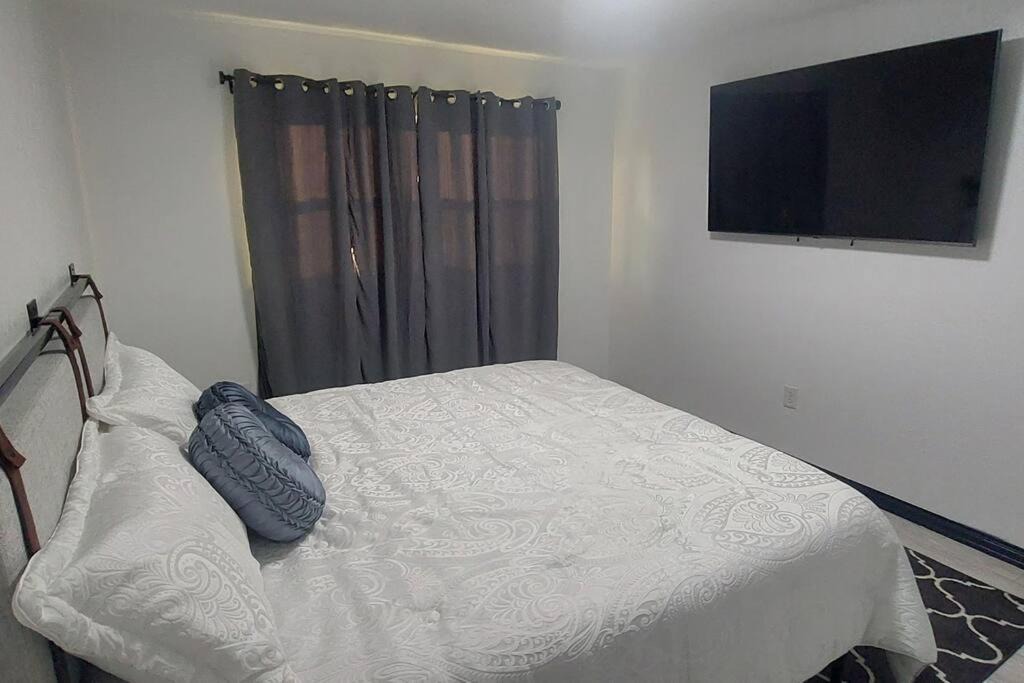 Photo of Bedroom in Tavares