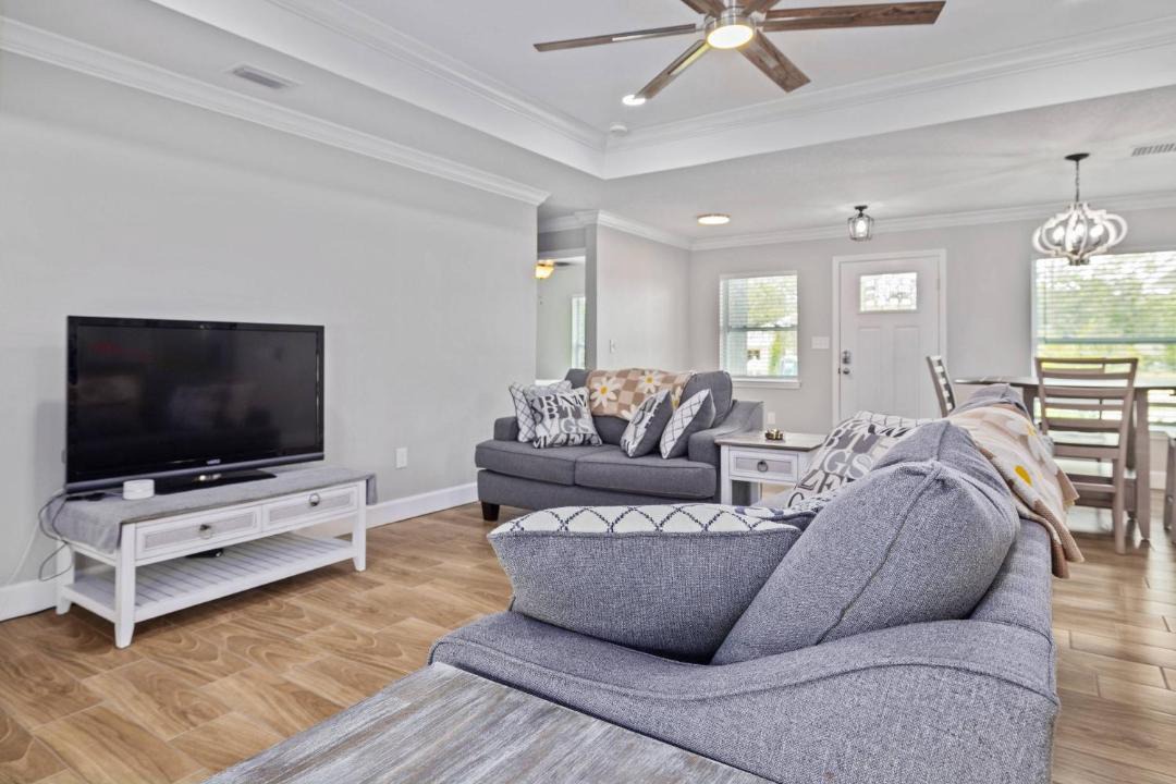 Photo of Livingroom in Avis Oaks