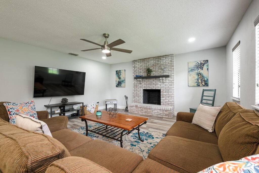 Photo of Livingroom in Daytona Beach