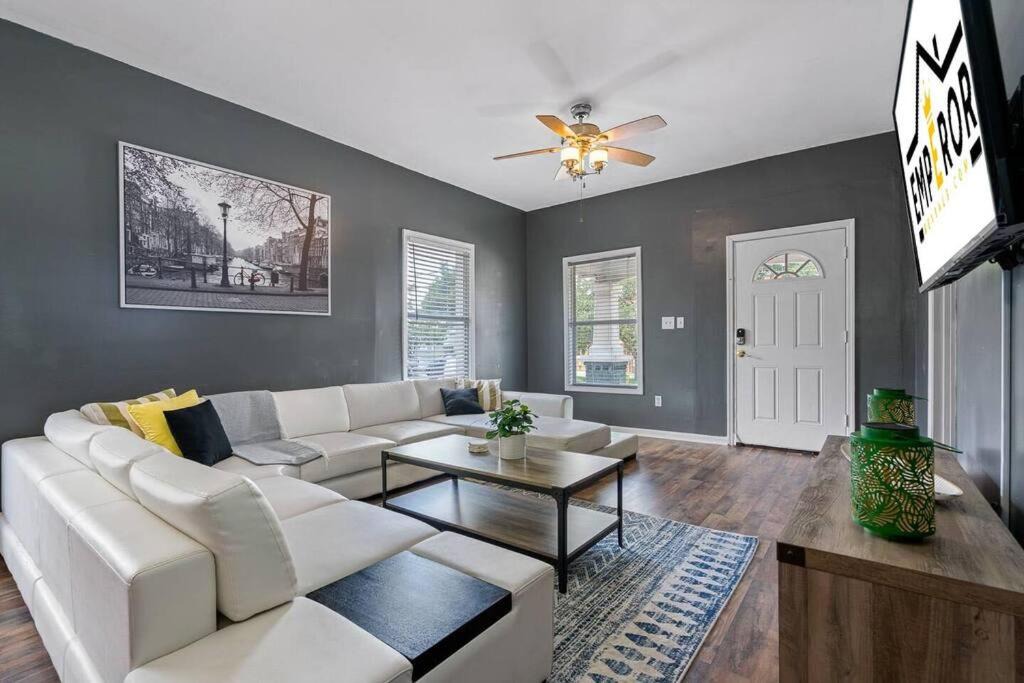 Photo of Livingroom in East Ybor
