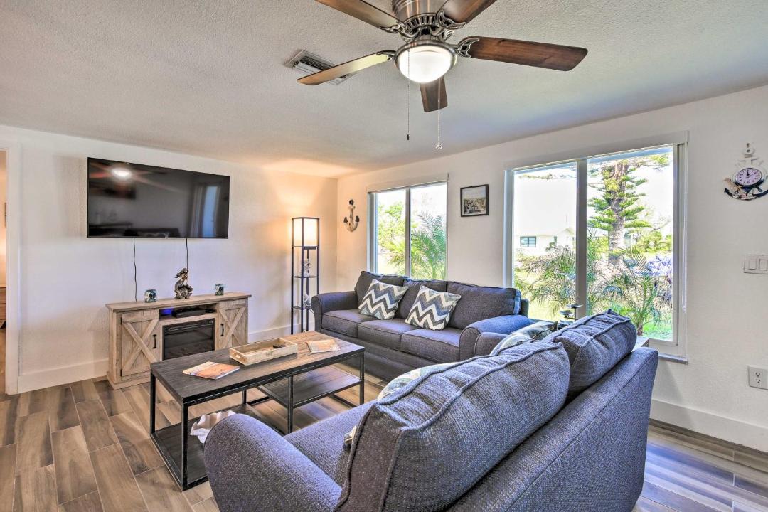 Photo of Livingroom in Englewood South