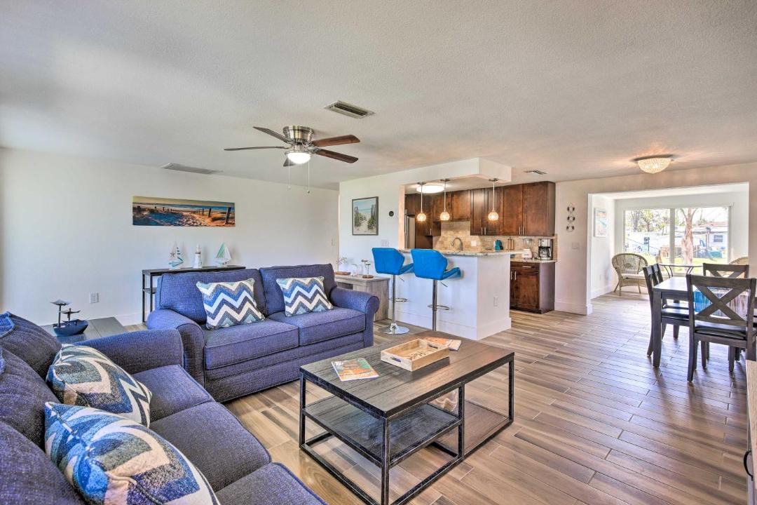 Photo of Livingroom in Englewood South