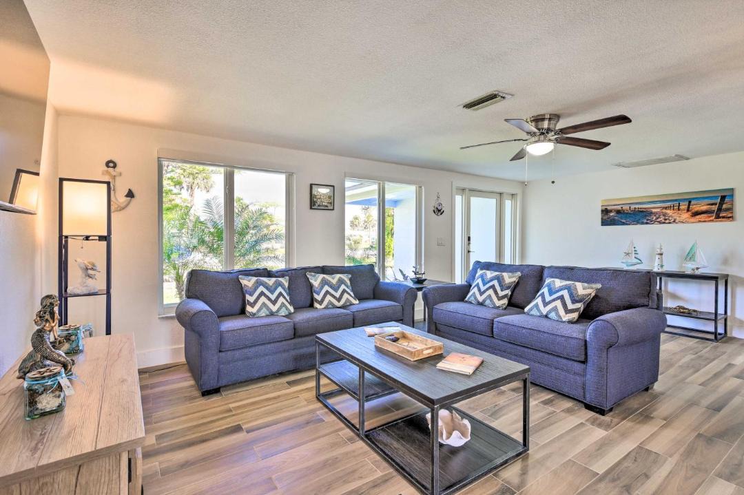 Photo of Livingroom in Englewood South