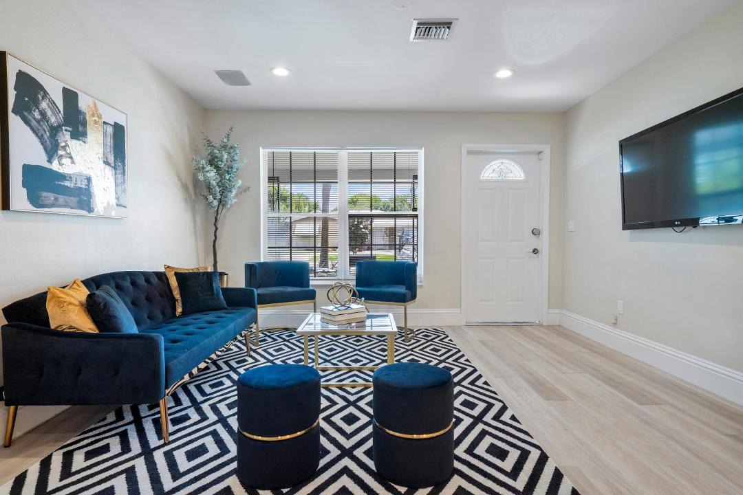 Photo of Livingroom in North Andrews Gardens