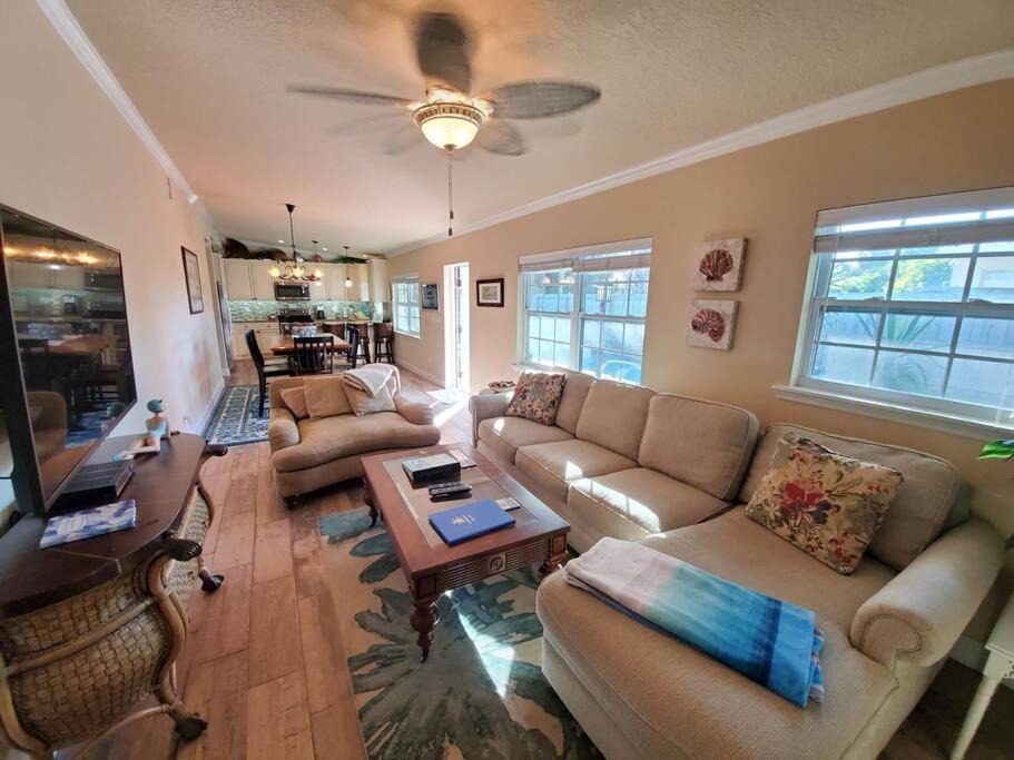 Photo of Livingroom in Port Canaveral