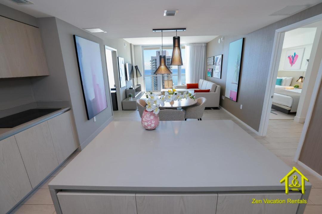 Photo of Livingroom in Hollywood South Central Beach