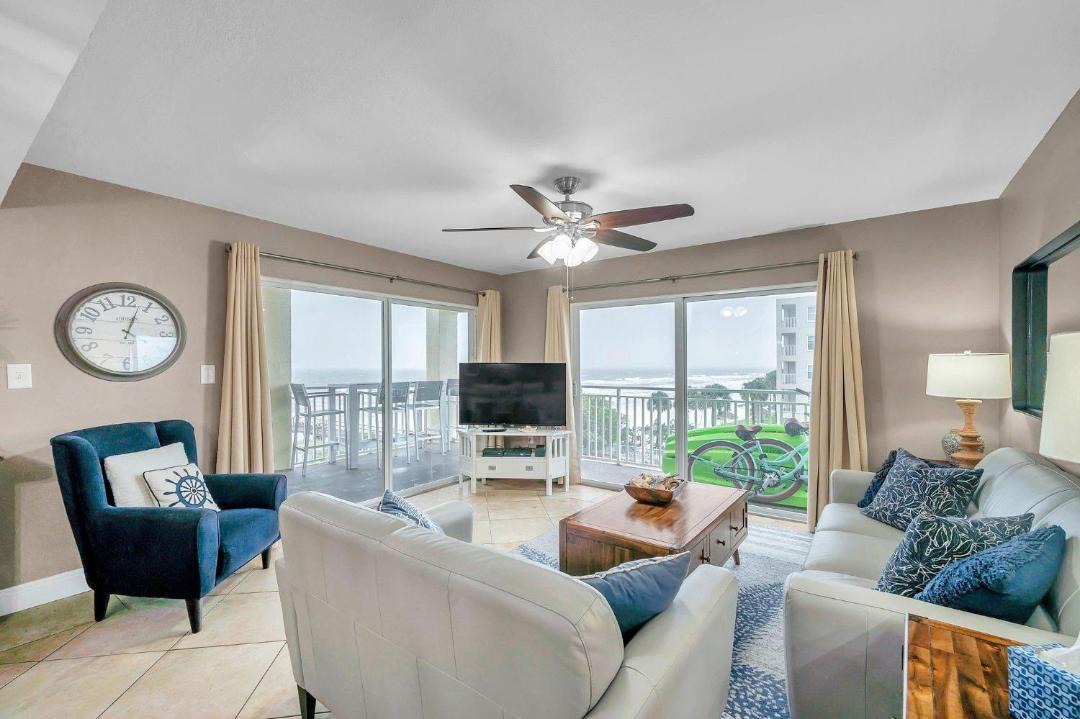Photo of Livingroom in Redington Shores