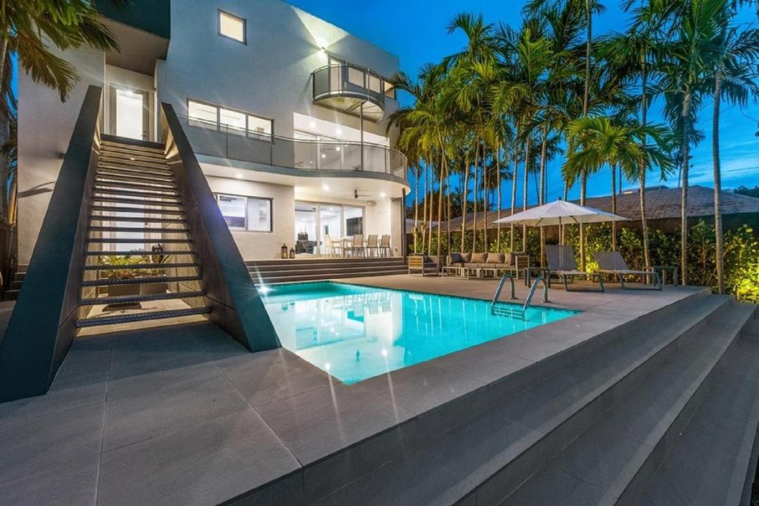 Photo of Outdoor in Northeast Coconut Grove