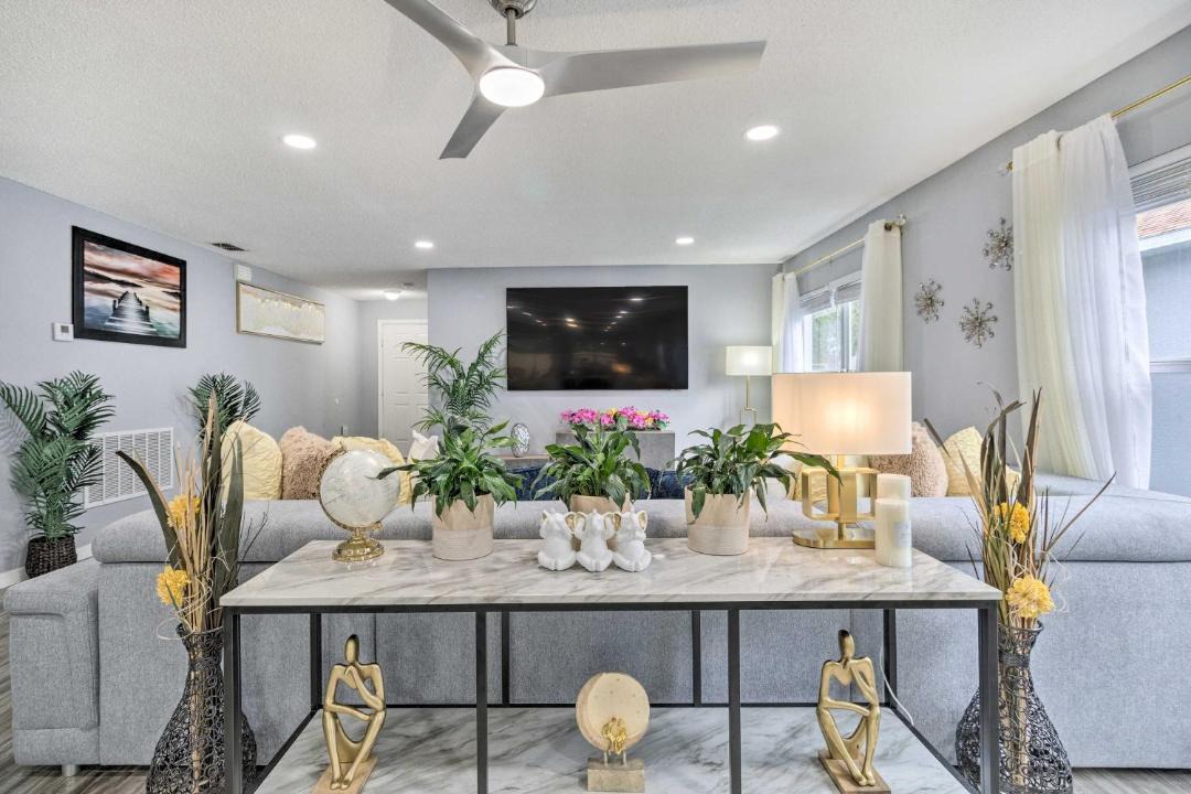 Photo of Livingroom in Signal Hill