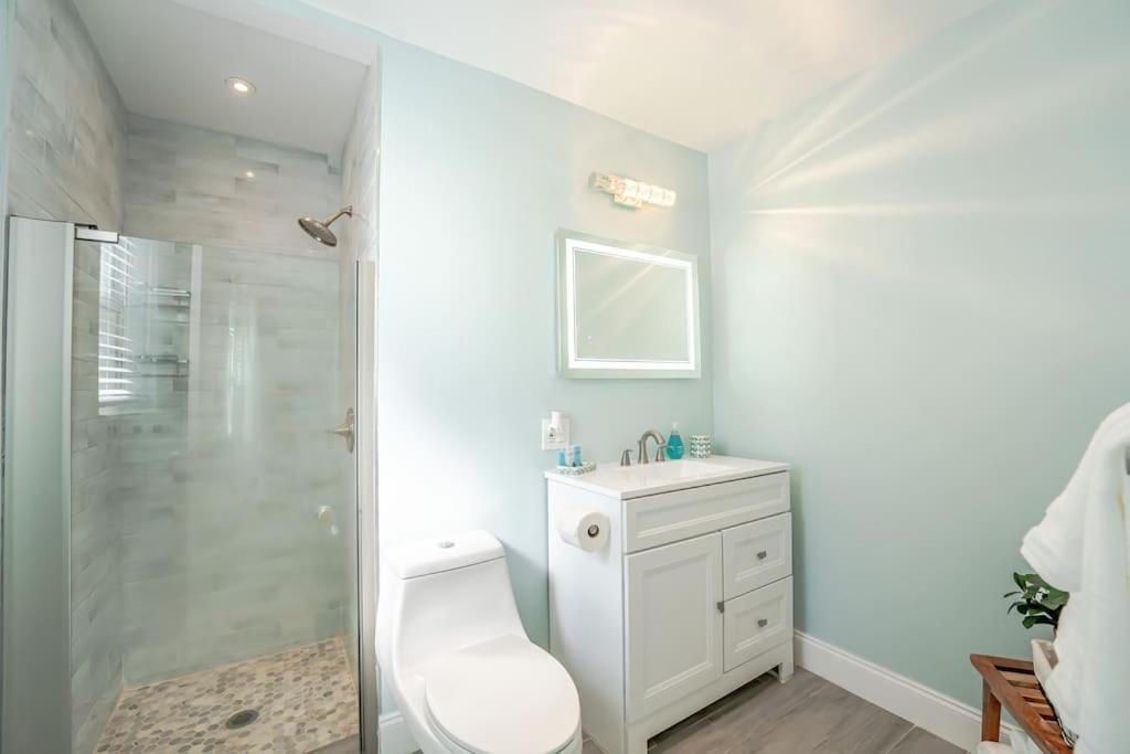 Photo of Bathroom in East Ocean Ave