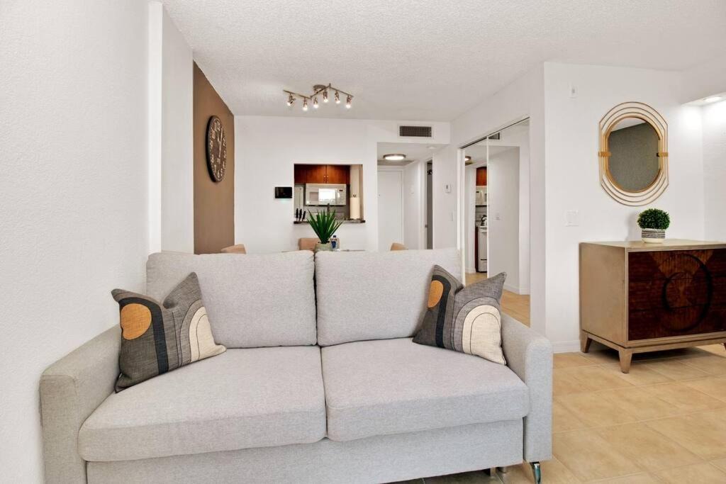 Photo of Livingroom in Palm Beach