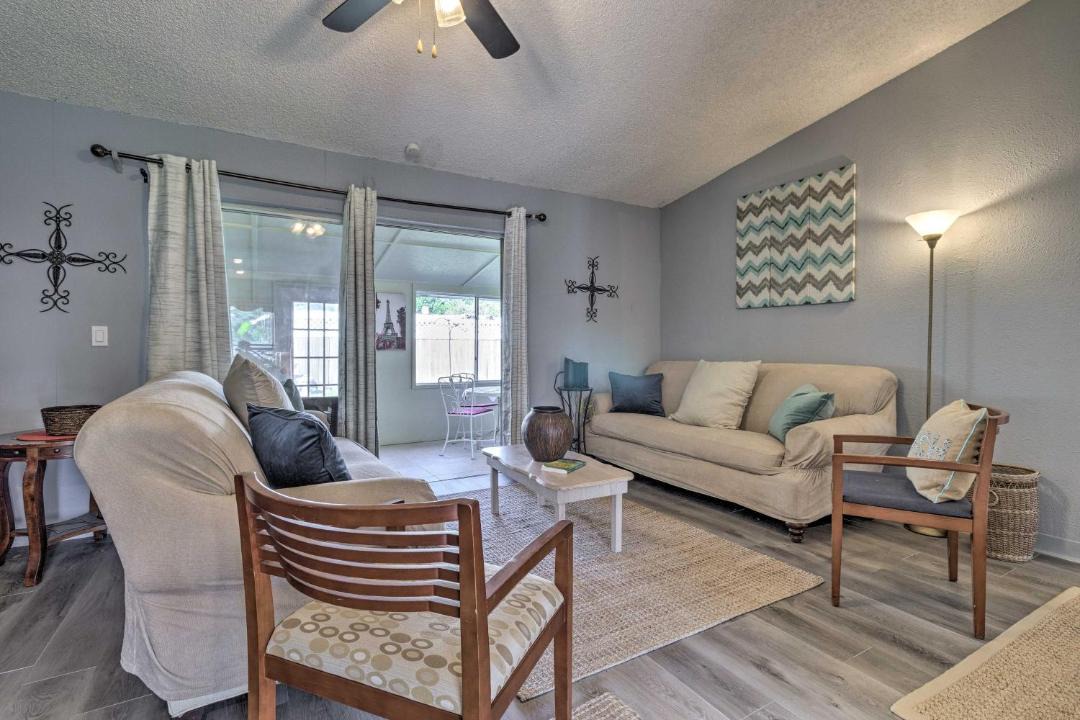 Photo of Livingroom in Pine Hills