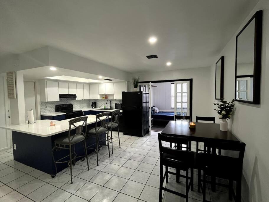 Photo of Livingroom in Lake Worth Corridor