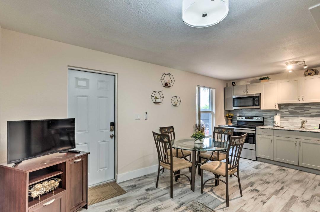 Photo of Livingroom in Riviera Beach