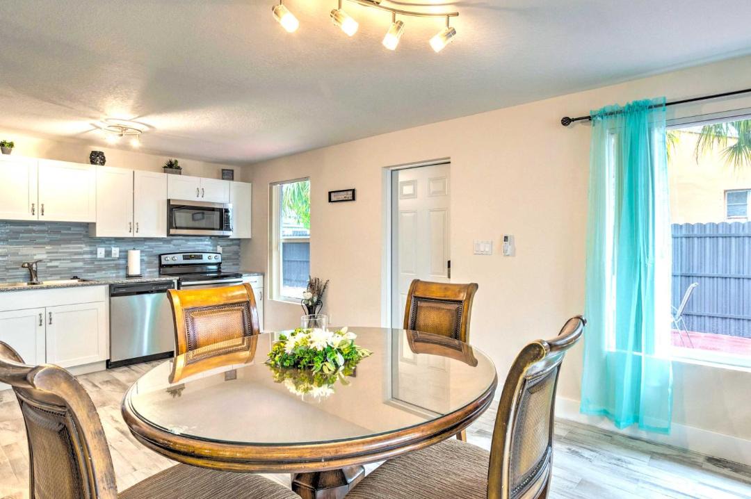 Photo of Livingroom in Riviera Beach