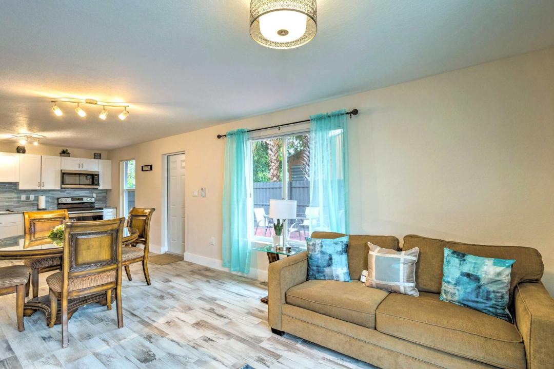 Photo of Livingroom in Riviera Beach