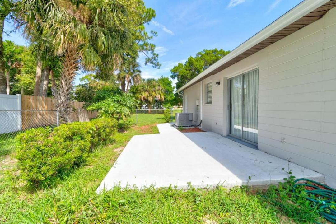 Photo of Buildings in South Daytona