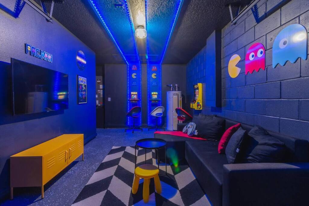 Photo of Livingroom in Sandy Ridge