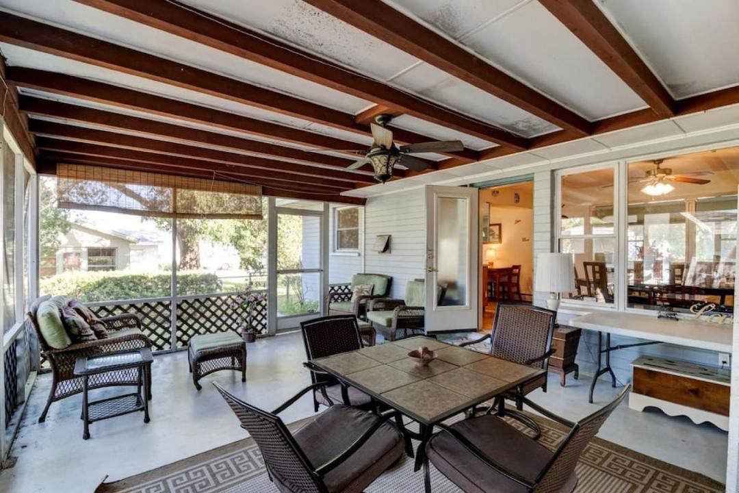 Photo of Livingroom in Kingston