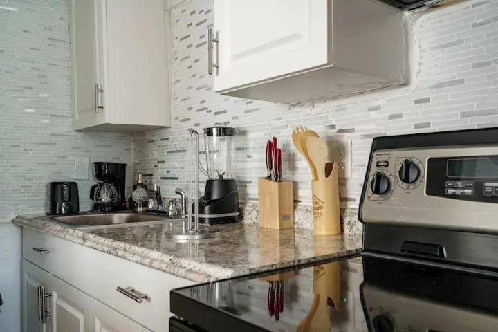 Photo of Kitchen in Oakland Park