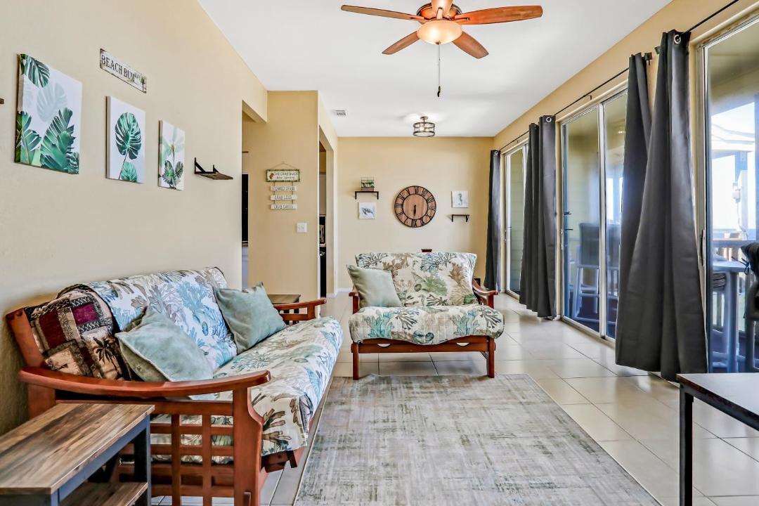 Photo of Livingroom in New Smyrna Beach
