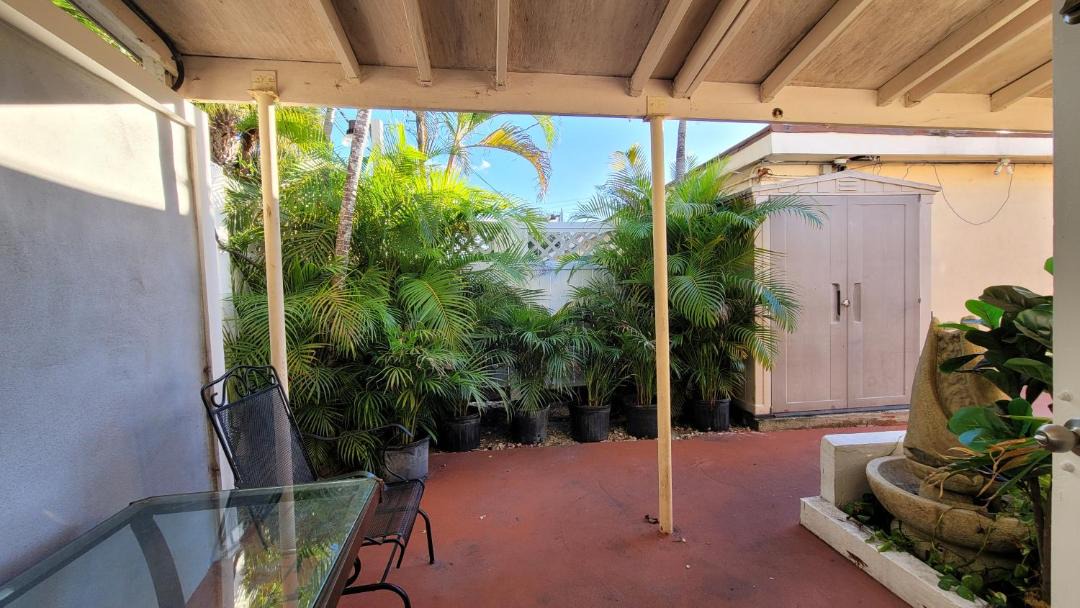 Photo of Patio Balcony in East Ocean Ave