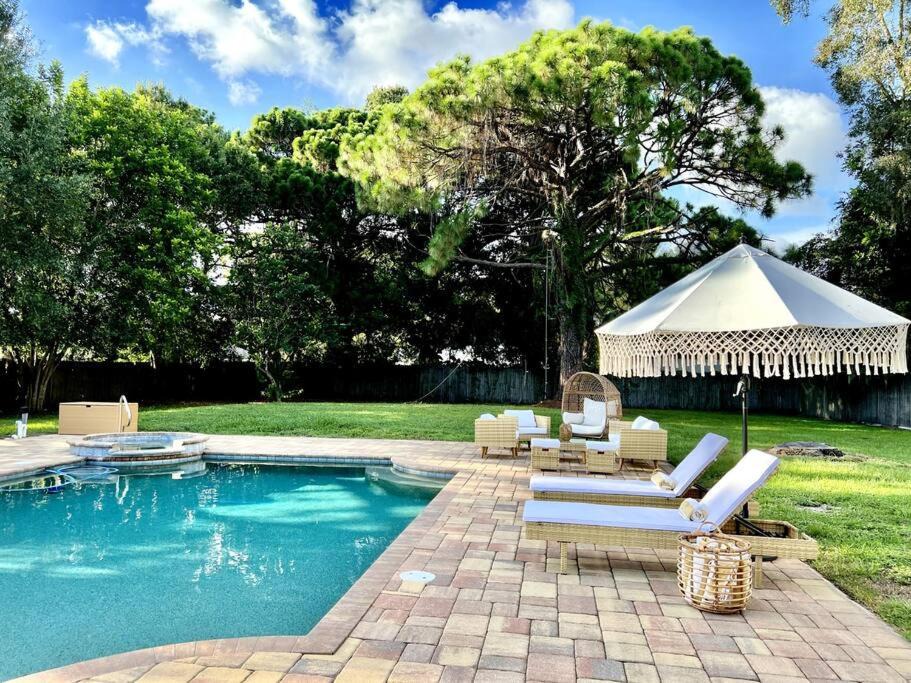 Photo of Outdoor in Bayshore Gardens