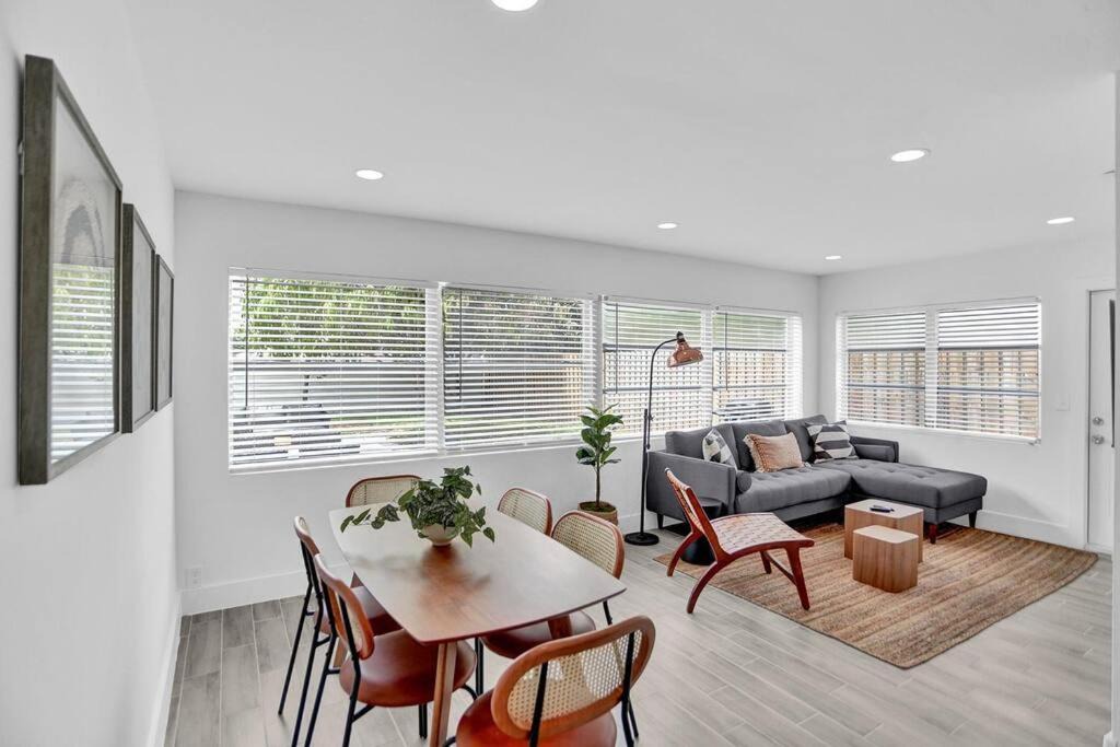 Photo of Livingroom in North Andrews Gardens